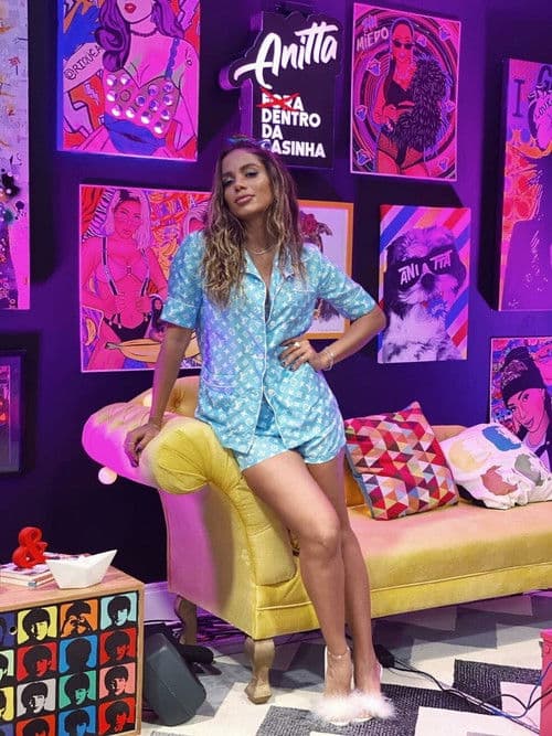 Poster for Anitta Dentro da Casinha