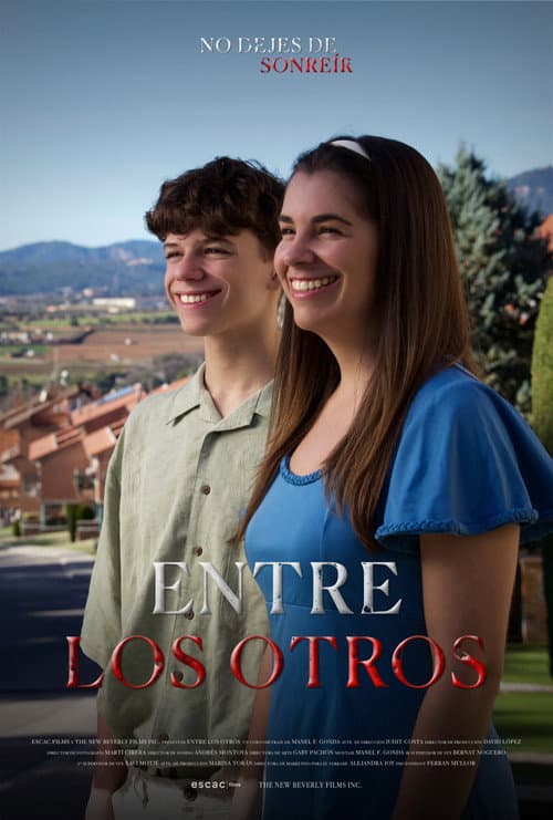 Poster for Entre Los Otros