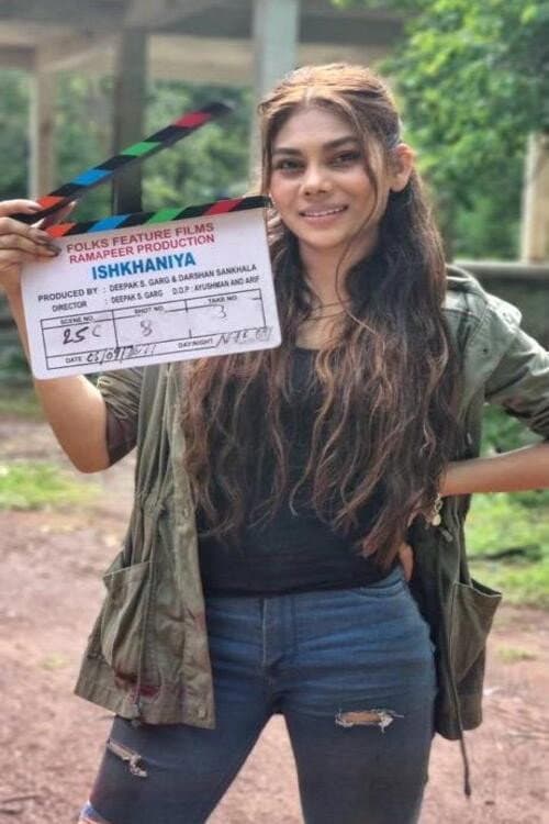 Poster for Ishkhaniya