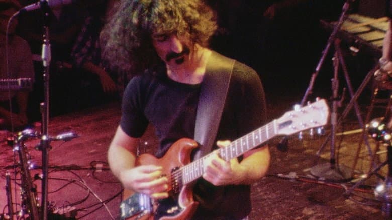 Кадр із фільму «Frank Zappa & The Mothers: Roxy: The Movie»