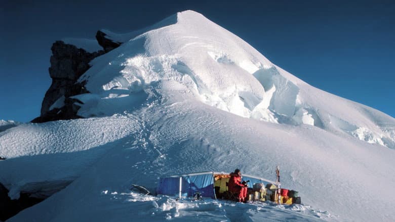 Backdrop from Opération Survie Solitaire Huascaran