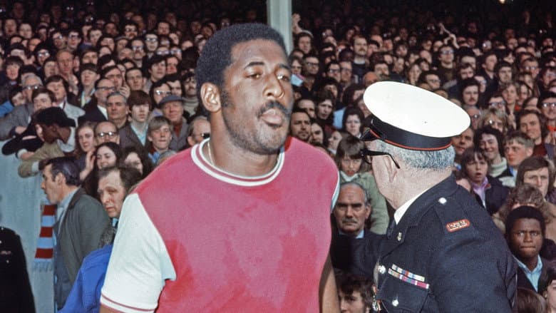 Кадр із фільму «Transforming the Beautiful Game: The Clyde Best Story»