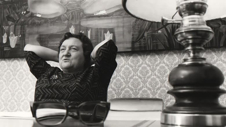 Backdrop from Madame Soleil, la femme qui était supposée savoir