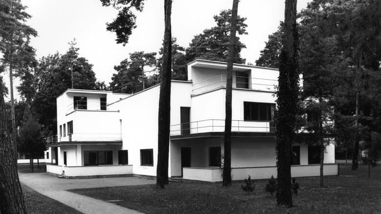 Backdrop from Bauhaus - Modell und Mythos
