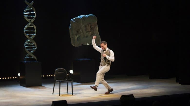 Backdrop from Christian Fuhlendorff: Går over i Historien - Del 1