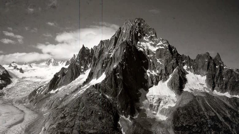Backdrop from Flammes De Pierres