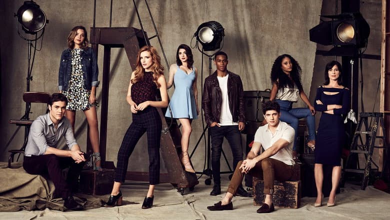 Backdrop from Famous in Love