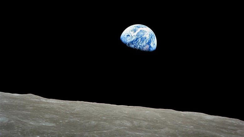 Backdrop from Secrets of the Moon: Sous la Lumière de la Lune