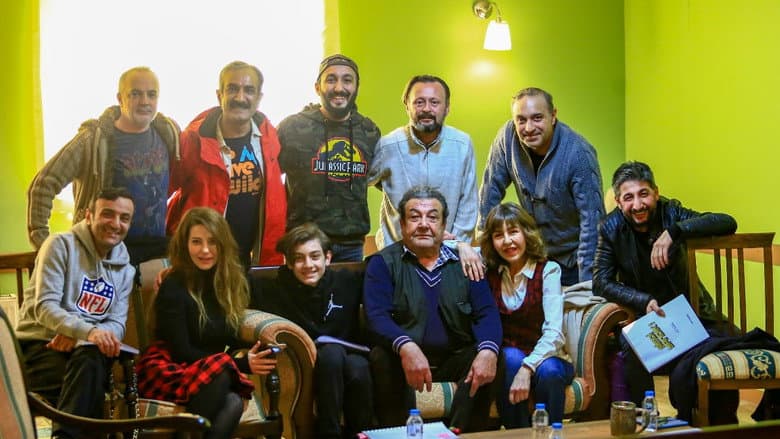 Backdrop from Şimdi Yandık