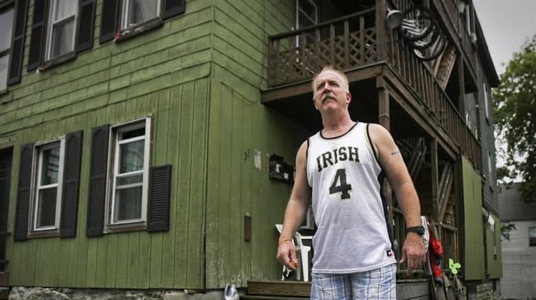 Кадр із фільму «High on Crack Street: Lost Lives in Lowell»