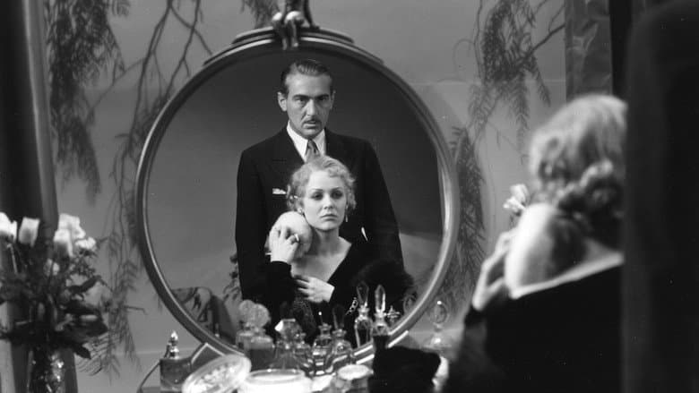 Backdrop from The Kiss Before the Mirror