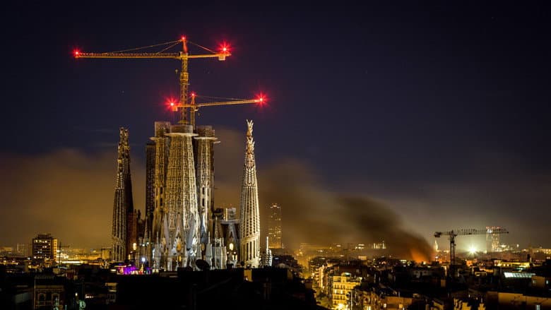 Backdrop from Barcelona, la rosa de foc
