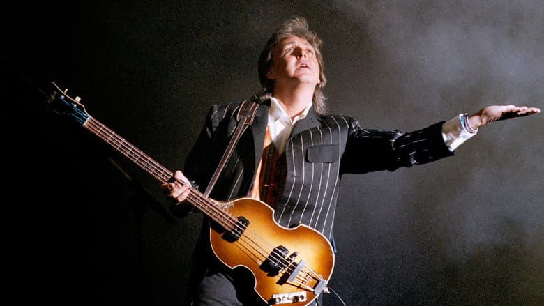 Кадр із фільму «Paul is Live in Concert on The New World Tour»