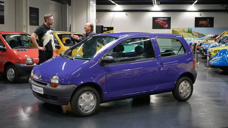 Backdrop from Les grandes heures de l'automobile: Renault