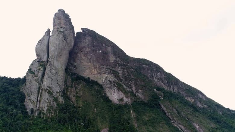 Кадр із фільму «Terra Brasil - Especial Pico dos Pontões»