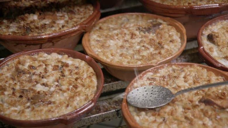 Backdrop from Cassoulet : la faim des haricots ?