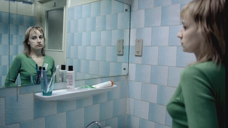 Кадр із фільму «Чотири місяці, три тижні і два дні»