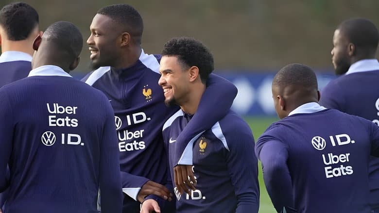 Backdrop from Football : dans l'intimité des nouveaux Bleus