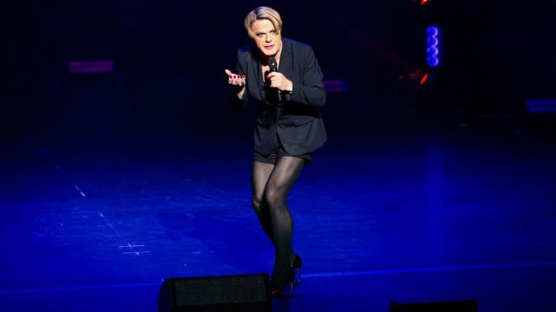 Backdrop from Eddie Izzard: Wunderbar