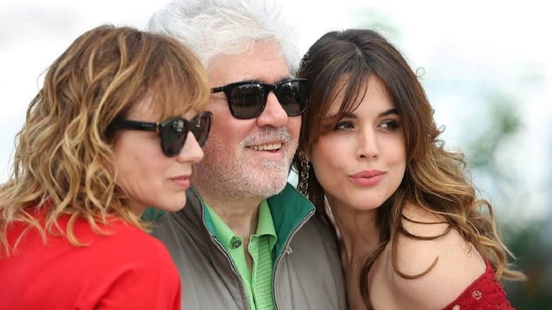 Backdrop from Almodóvar, todo sobre ellas