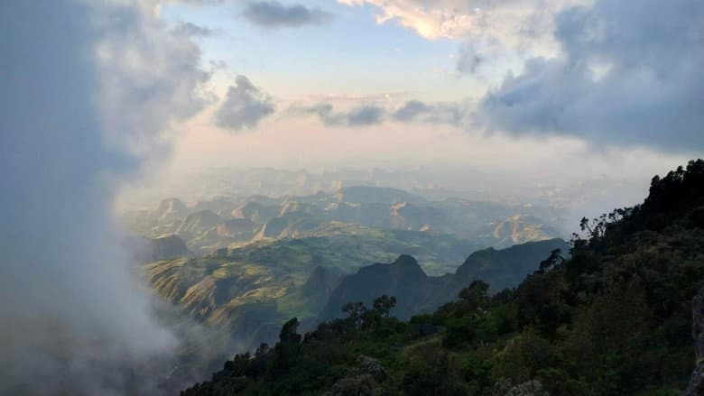 Backdrop from Le royaume des nuages