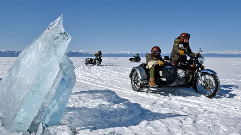 Backdrop from La voie des glaces