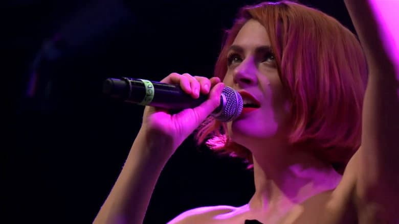 Backdrop from Nouvelle Vague : Berlin Live
