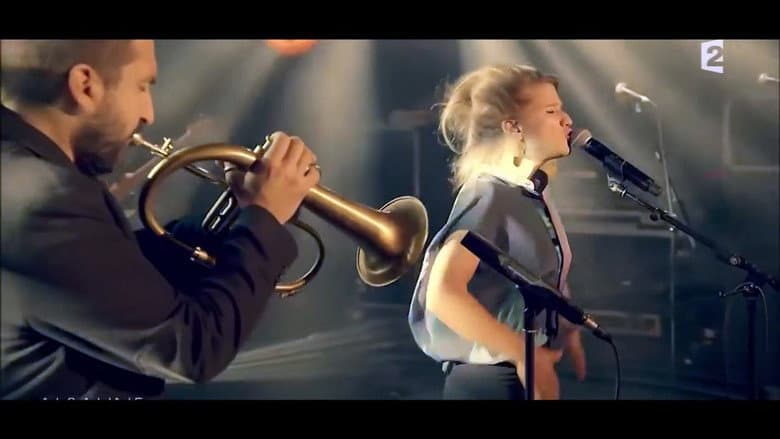 Кадр із фільму «Selah Sue - Alcaline le Concert»