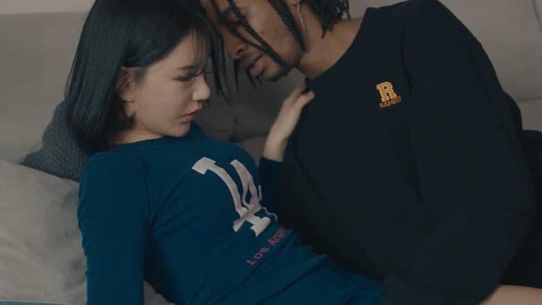 Backdrop from My Girlfriend Is Crazy About Black Guy
