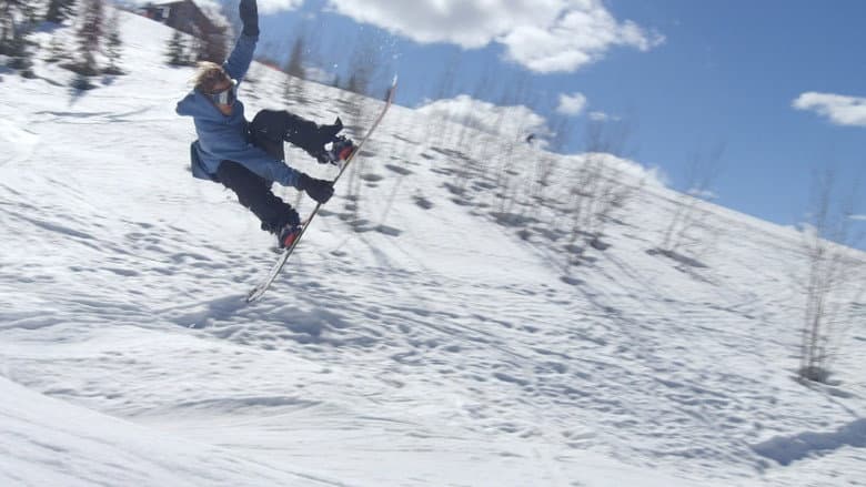 Кадр із фільму «Warren Miller's Line of Descent»