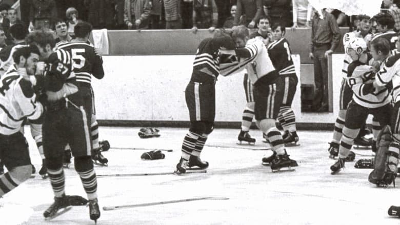 Кадр із фільму «Du hockey propre : petite histoire d'un film culte»