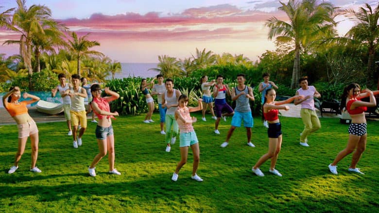 Backdrop from Pure Hearts: Into Chinese Showbiz