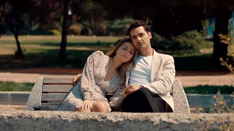 Backdrop from Babasının Kızı