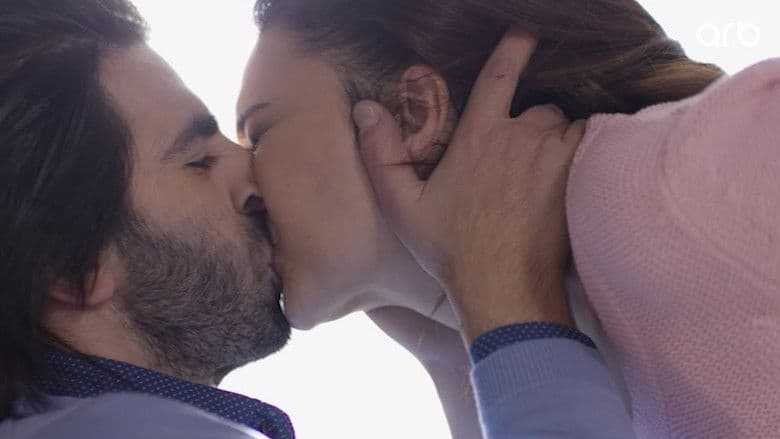 Кадр із фільму «Kiss of an Angel»