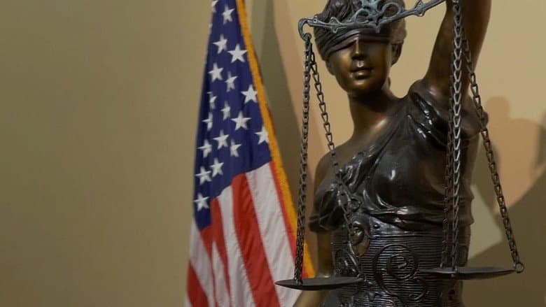 Кадр із фільму «The Trayvon Hoax: Unmasking the Witness Fraud that Divided America»