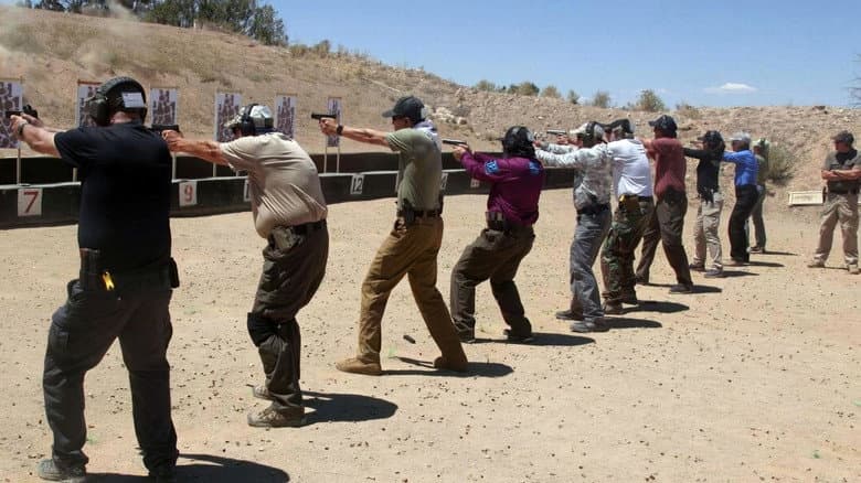 Backdrop from Etats-Unis : les armes de la colère