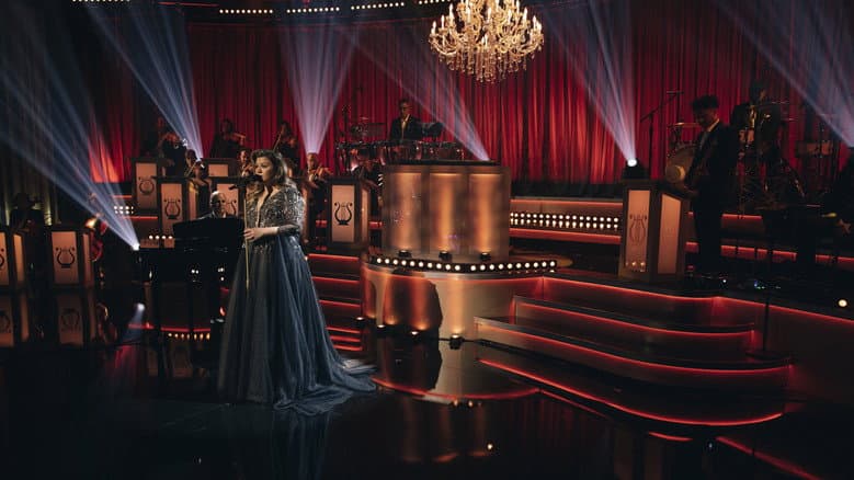 Backdrop from Kelly Clarkson Presents: When Christmas Comes Around