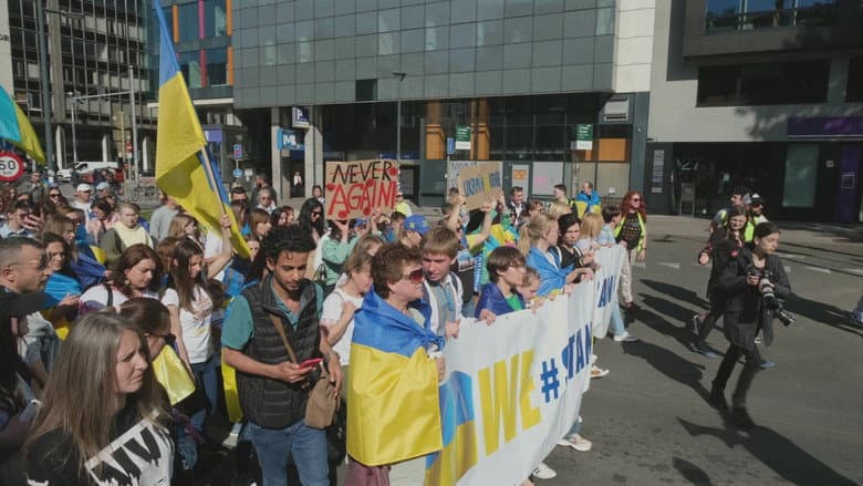 Кадр із фільму «Don't Leave Me Behind: Stories of Young Ukrainian Survival»