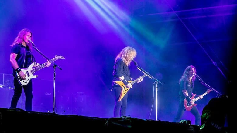 Backdrop from Megadeth: Rude Awakening