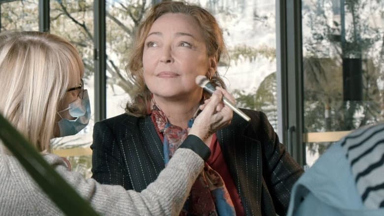 Backdrop from Catherine Frot tous ces yeux qui vous regardent