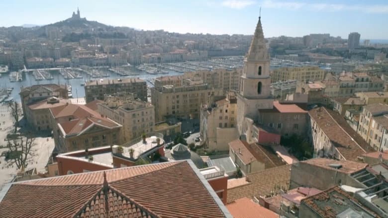 Backdrop from Il était une fois Marseille