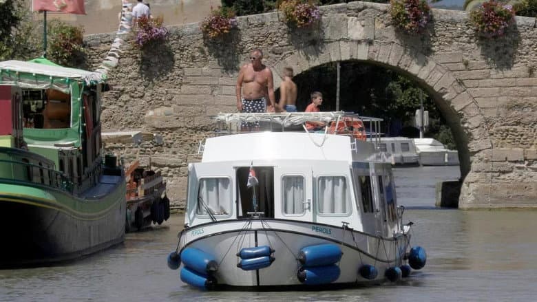 Backdrop from Au fil de l'eau, le nouveau tourisme fluvial