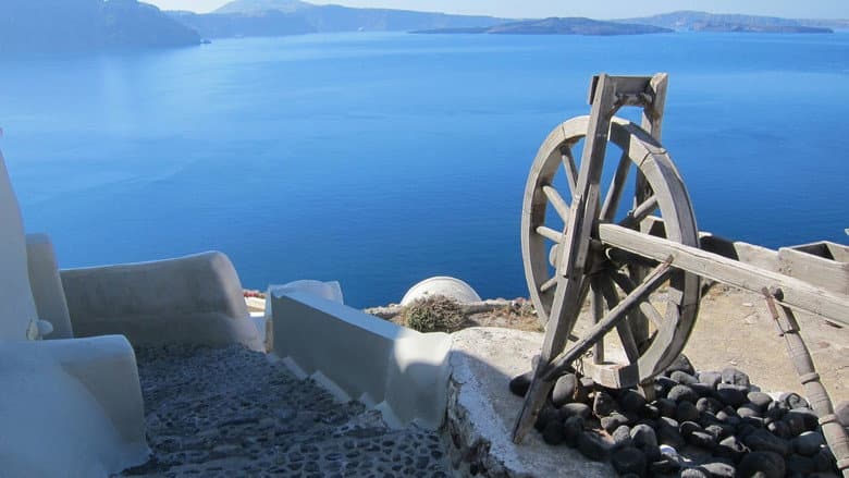 Backdrop from Greece with Simon Reeve