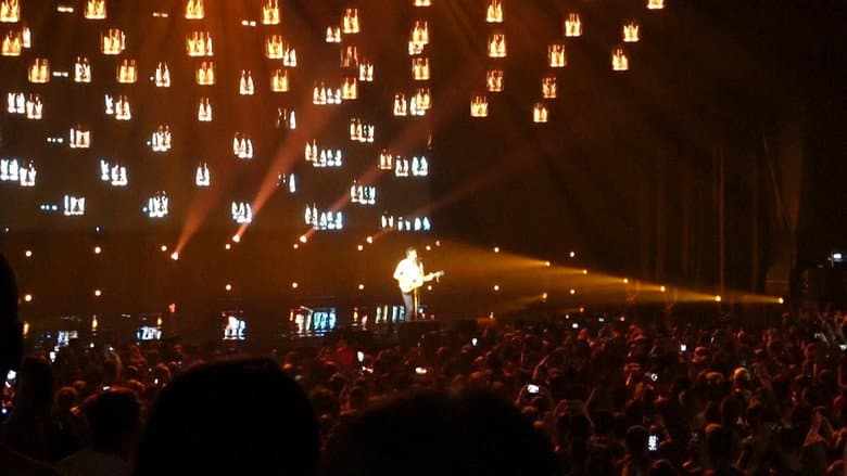 Backdrop from Vianney en concert à l’AccorHotels Arena