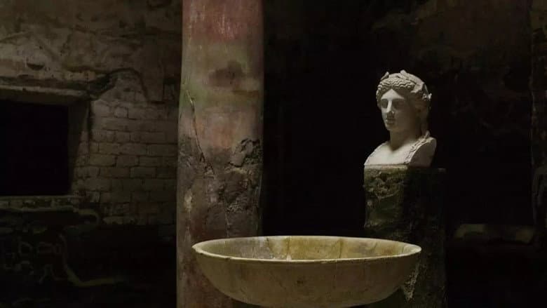 Backdrop from Descubriendo Pompeya y Herculano. El Legado de Roque Joaquín de Alcubierre