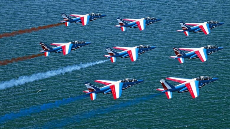 Backdrop from La Patrouille De France Entre Ciel Et Terre