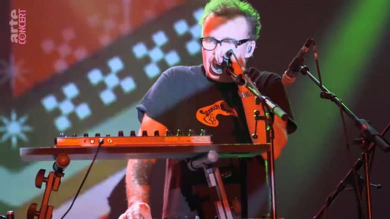 Backdrop from Leftfield : live in Berlin