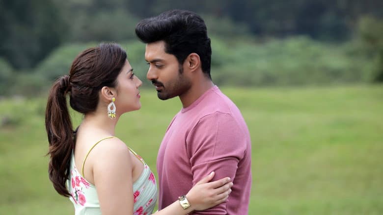 Backdrop from Entha Manchivaadavuraa