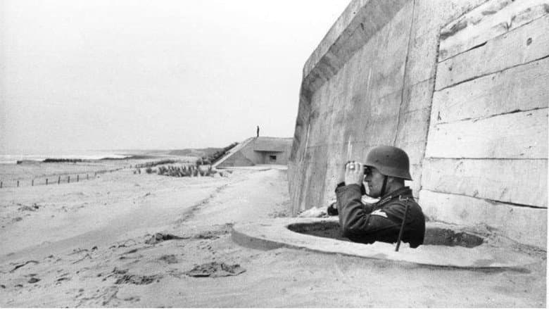 Backdrop from Le Mur de l'Atlantique, une forteresse au service de l'ennemi