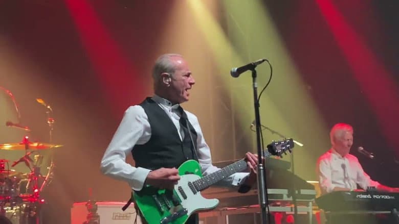 Backdrop from Status Quo, Rockin' All Over The World